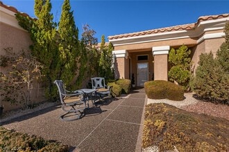 11016 Clarion Ln in Las Vegas, NV - Building Photo - Building Photo