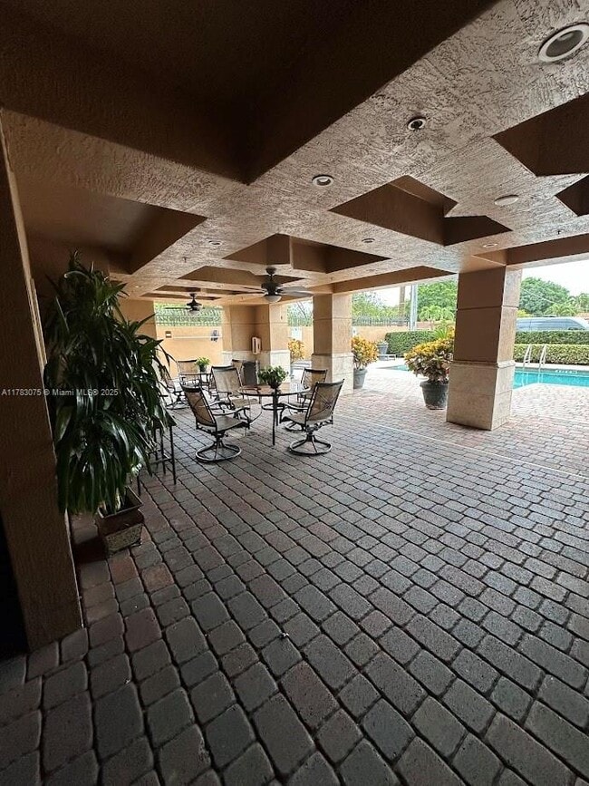 3590 Coral Wy in Miami, FL - Building Photo - Building Photo