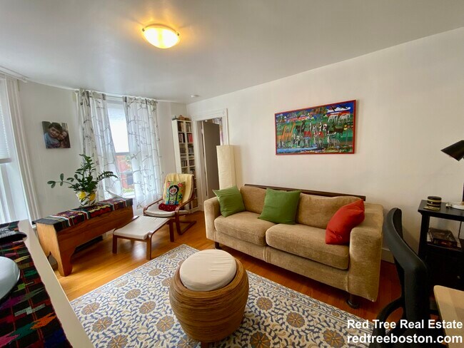 17 Perry St, Unit 2 in Brookline, MA - Building Photo - Building Photo
