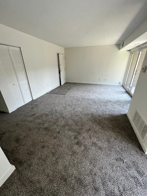 property at 5212 Castlewood Rd