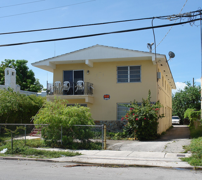 842 NW 3rd St in Miami, FL - Building Photo - Building Photo