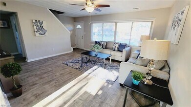 6525 Clemson Ave in Norfolk, VA - Foto de edificio - Building Photo