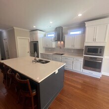 1622 Prop Dr in Winterville, NC - Building Photo - Building Photo