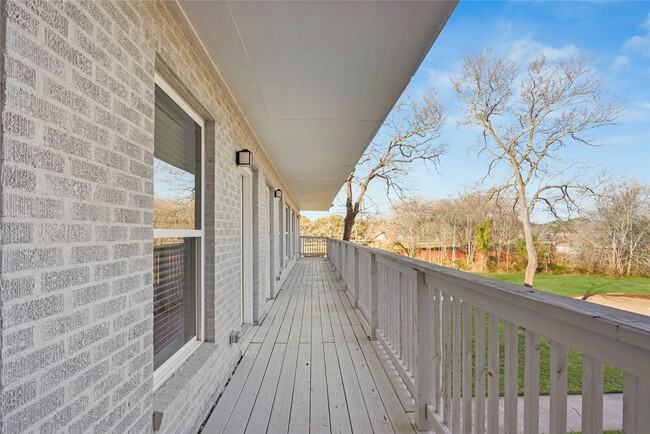 1803 Oak St in La Marque, TX - Building Photo - Building Photo
