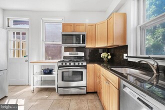 3256 Q St NW in Washington, DC - Building Photo - Building Photo