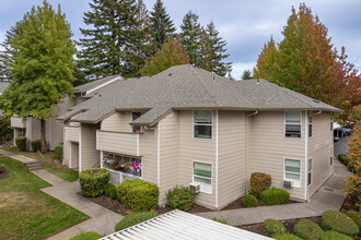 Capital Park in Portland, OR - Building Photo - Primary Photo