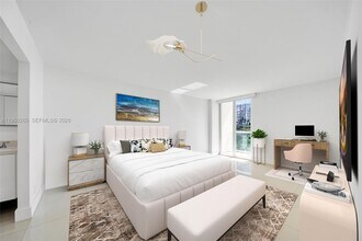 100 Bayview Dr in Sunny Isles Beach, FL - Building Photo - Building Photo