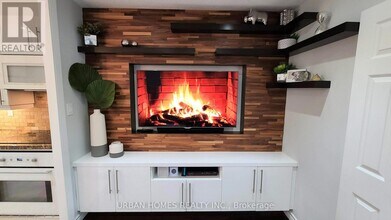 16 Elgin St in Markham, ON - Building Photo - Building Photo