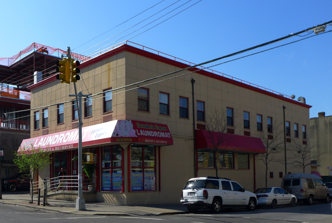 476 Seneca Ave in Ridgewood, NY - Building Photo