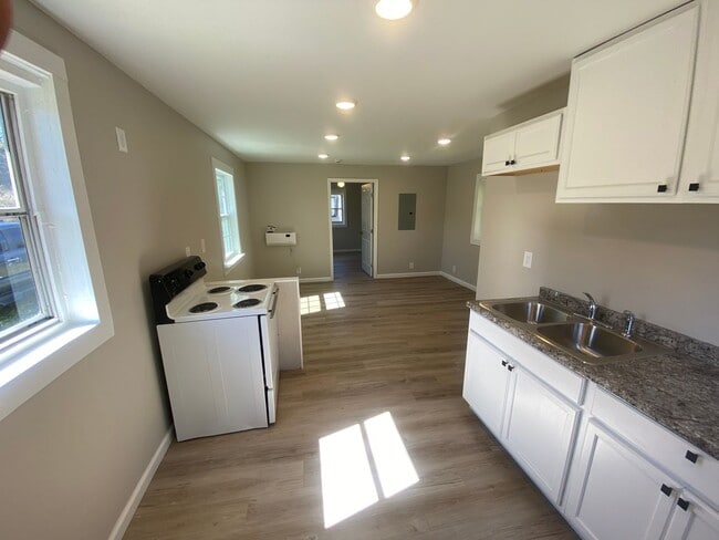 2106 S Andrews Cir in Columbus, GA - Building Photo - Building Photo