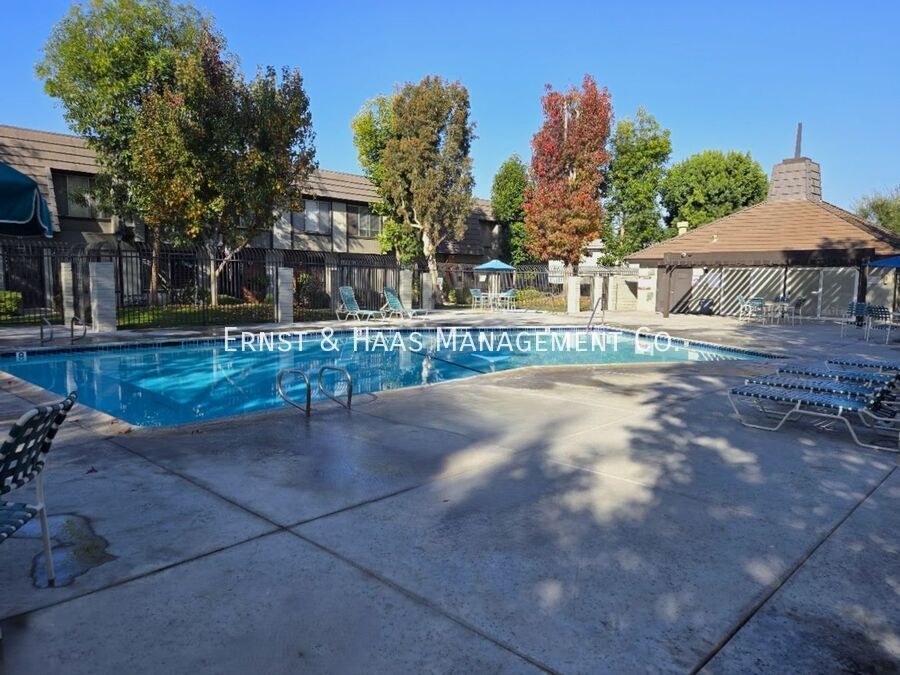 17611 Regency Cir in Bellflower, CA - Building Photo