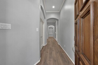 7 S Hawthorne Hollow Cir in Conroe, TX - Building Photo - Building Photo