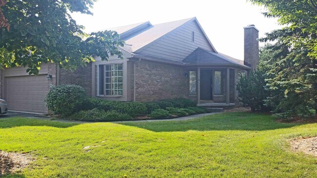 4749 Bayberry Cir in Ann Arbor, MI - Building Photo - Building Photo