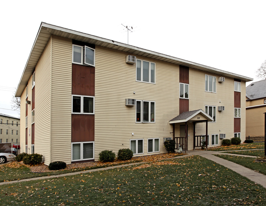 339 6th Ave S in St. Cloud, MN - Foto de edificio