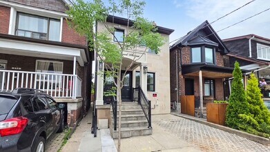 253 Oakwood Av in Toronto, ON - Building Photo - Building Photo