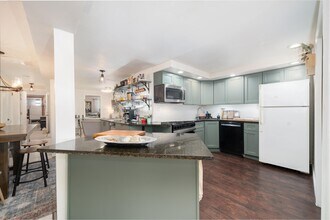 313 18th St in Union City, NJ - Building Photo - Building Photo