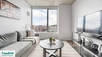 2010 West End Ave in Nashville, TN - Building Photo