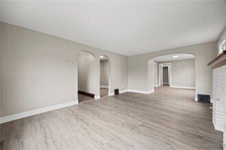 2615 Genesee St in Cheektowaga, NY - Building Photo - Building Photo