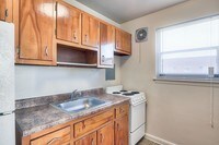 Maplewood Apartments photo'