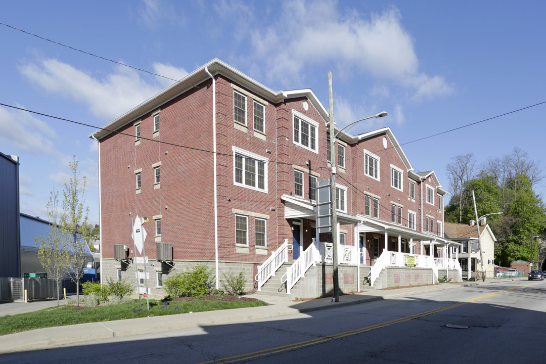 One Twelve College Avenue Apartments in Greensburg, PA - Building Photo