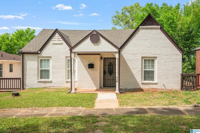 property at 528 10th Ct W