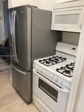 911 Meridian Ave in Miami Beach, FL - Building Photo - Building Photo