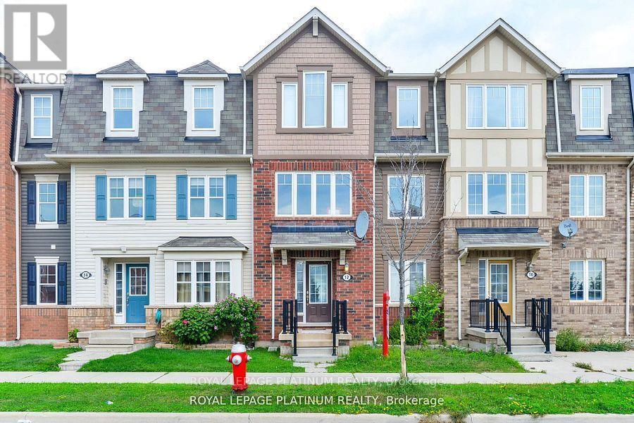 12 Ganton Heights in Brampton, ON - Building Photo