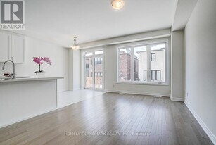 22 Freeman Williams St in Markham, ON - Building Photo