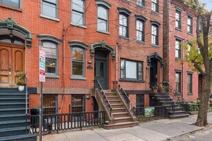 34 Erie St in Jersey City, NJ - Building Photo