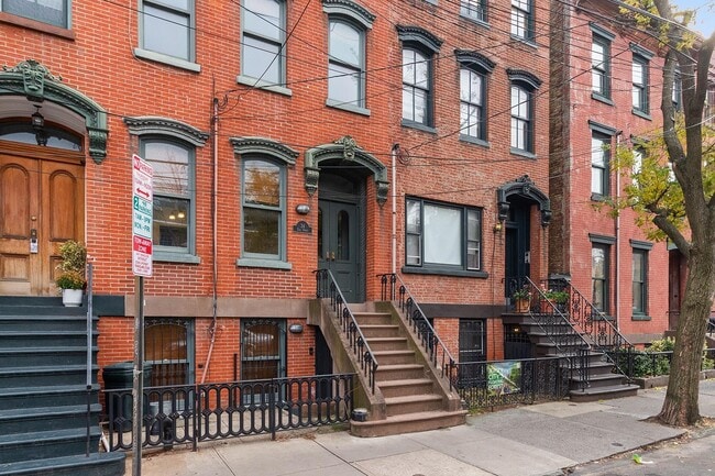 property at 34 Erie St