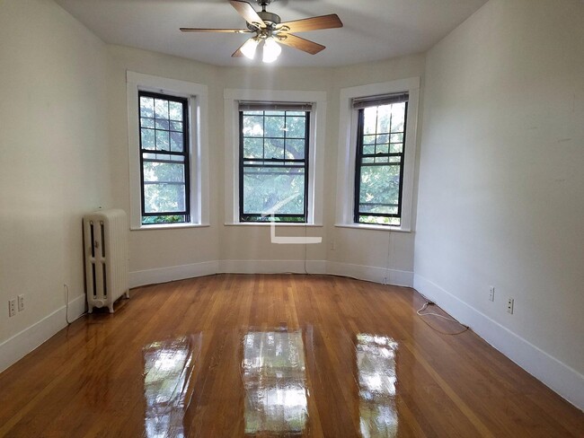 1412 Commonwealth Avenue, Unit 19A in Boston, MA - Building Photo - Building Photo