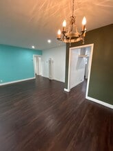 5510 York Blvd, Unit 5510 YORK BLVD. in Los Angeles, CA - Building Photo - Building Photo