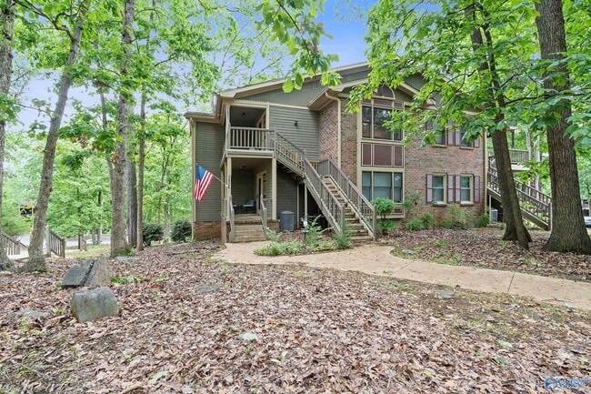property at 2031 Woodlawn Dr SW