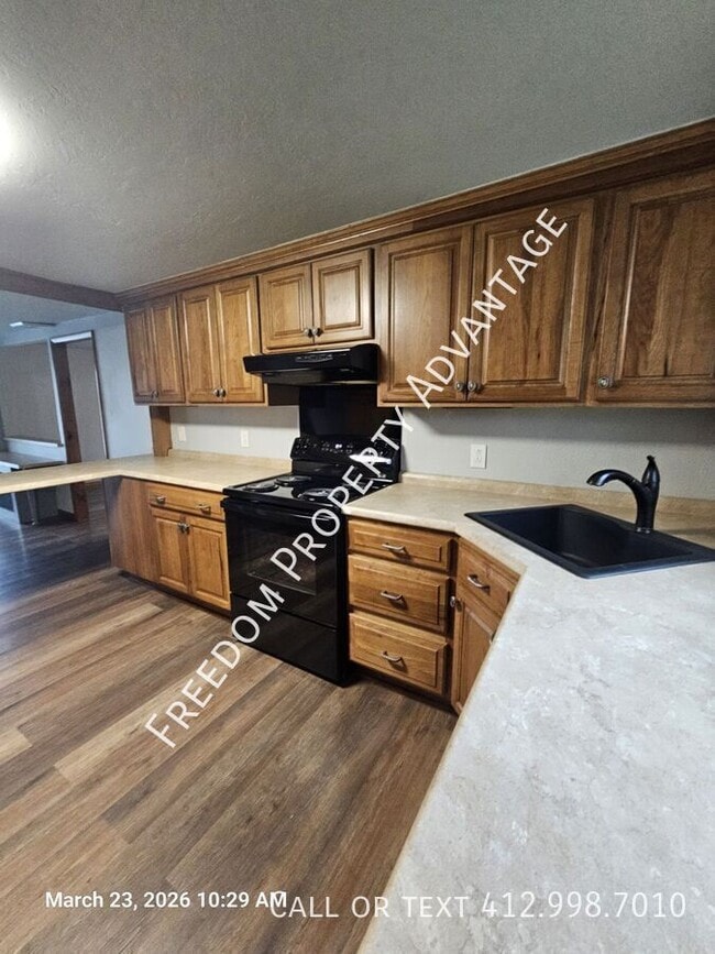 1920 Idaho St in Connellsville, PA - Building Photo - Building Photo