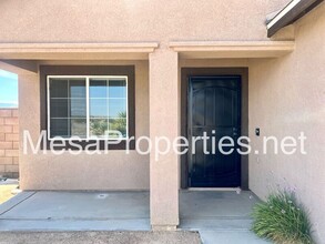 13102 Mesa View Dr in Victorville, CA - Building Photo - Building Photo