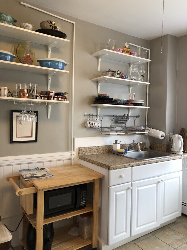 57 Henshaw St Rentals in Newton, MA