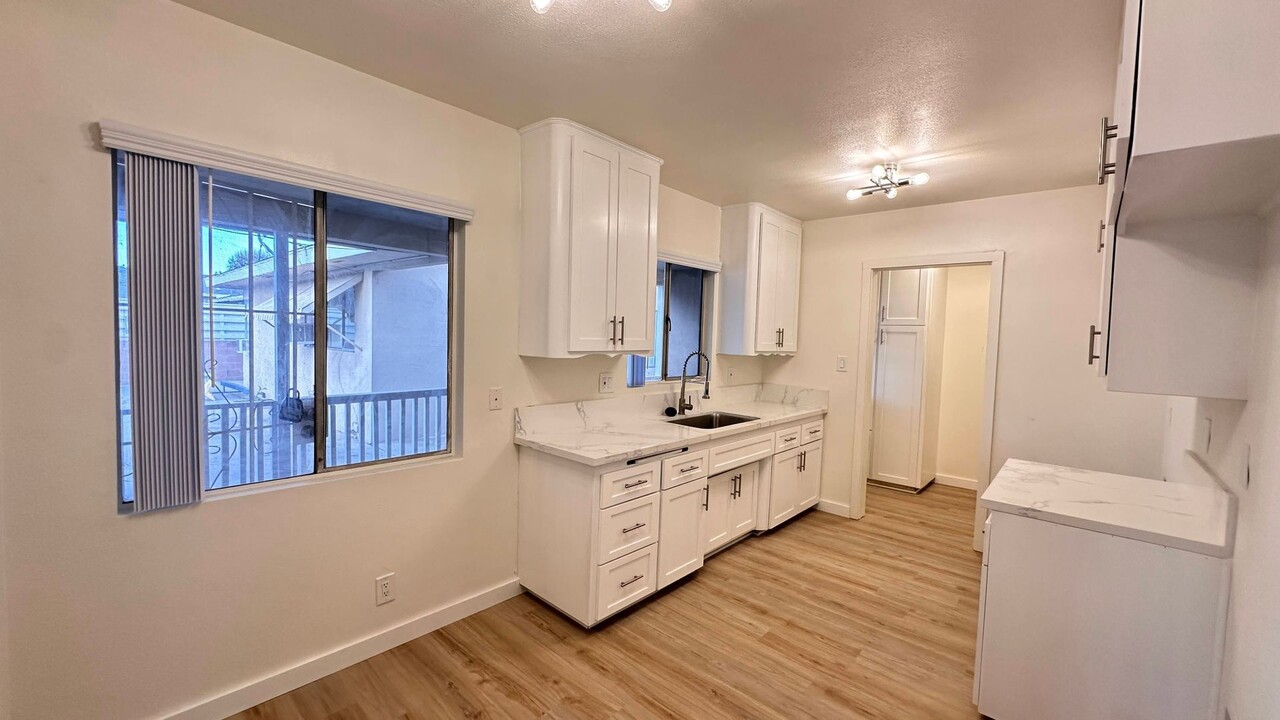 1361-1371 Koopmans Way in La Habra, CA - Building Photo