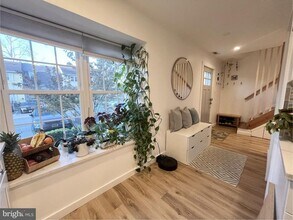 6905 Hamilton Ct in Lorton, VA - Building Photo - Building Photo