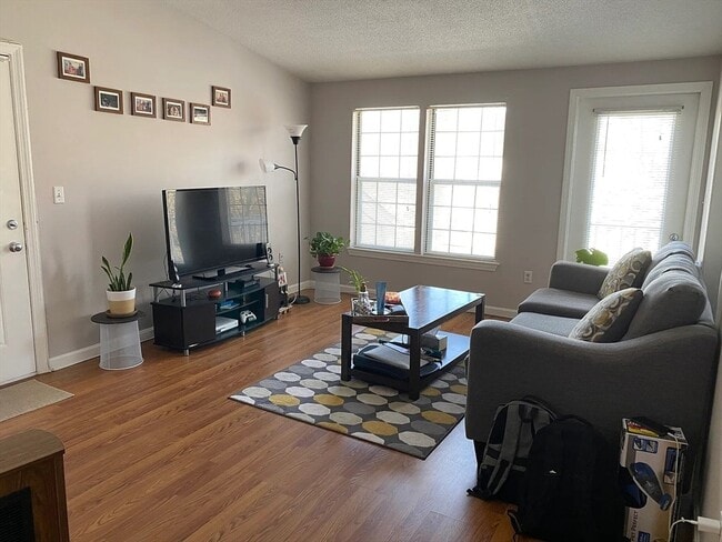 property at 5 Thoreau Ct