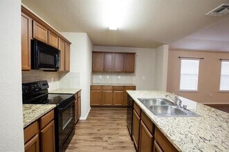 2117 Shady Glen Trail in Princeton, TX - Building Photo - Building Photo