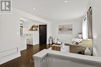 667 Wickens Ave in Burlington, ON - Building Photo - Building Photo
