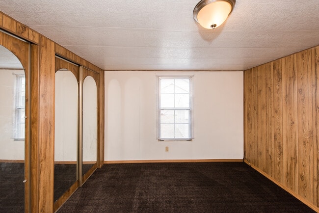 property at 607 S 11th St