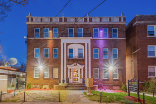 16 EVERGREEN AVENUE Apartments