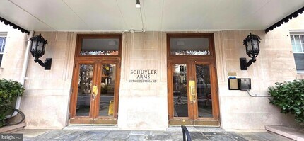 1954 Columbia Rd NW, Unit 104 in Washington, DC - Foto de edificio - Building Photo