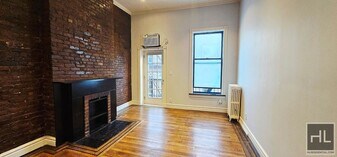 LeRoy Street in New York, NY - Building Photo