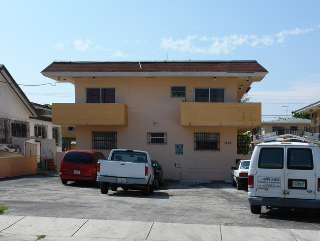 Tequesta Place in Miami, FL - Building Photo - Building Photo