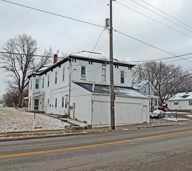 2222 Lagonda Ave in Springfield, OH - Foto de edificio - Building Photo