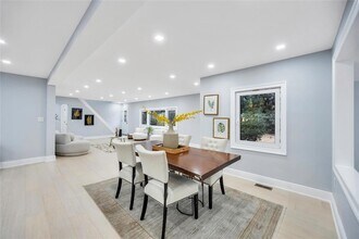 503 Bayville Rd in Locust Valley, NY - Building Photo - Building Photo