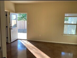 402 Joanne Loop in Buda, TX - Building Photo - Building Photo