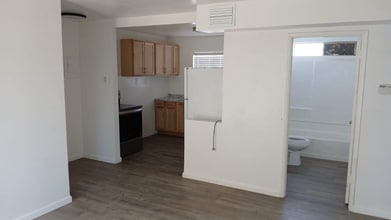 190 W Alamo St in Calipatria, CA - Foto de edificio - Building Photo